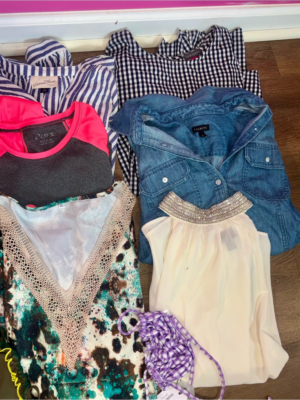 Resellers bundle of ladies tops-lot of 11! Mixed brands & mixed sizes - Picture 4 of 13